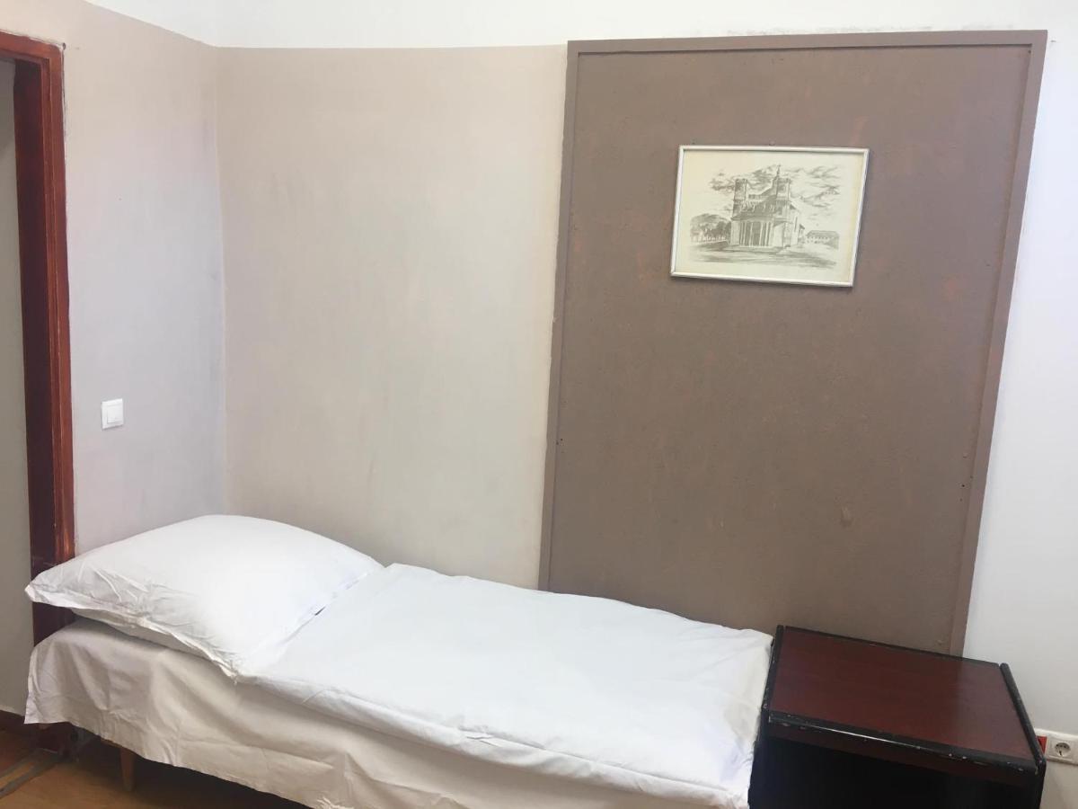 瓦茨 Goencoelhaz旅舍 外观 照片